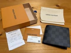 LOUIS VUITTON ルイヴィトン ダミエ グラフィット 二つ折り財布のサムネイル