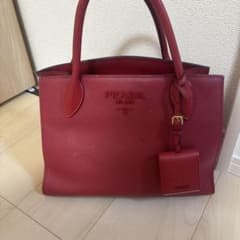 PRADA 赤 レザー モノクロールのサムネイル