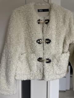 ZARA XS ボアジャケットのサムネイル