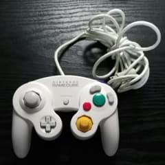 ゲームキューブコントローラー ホワイト のサムネイル