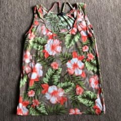 花柄 タンクトップのサムネイル