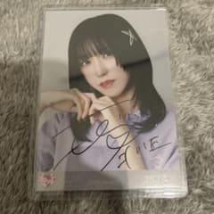 =LOVE 野口衣織 生写真 直筆 (個別ポロシャツ ヨリ) LOVE 野口衣織 生写真 直筆サイン ポロシャツ ヨリ - メルカリ