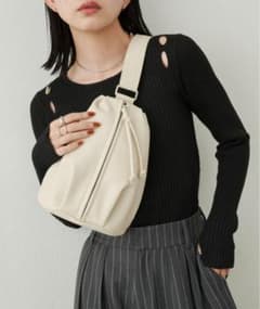 フェイクレザーボディバッグ / ショルダーバッグのサムネイル