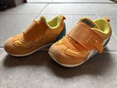 asics ポケモン リザードン スニーカー　15センチのサムネイル