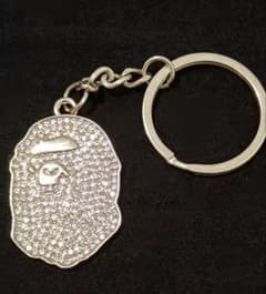 A BATHING APE キーホルダーシルバー - メルカリ