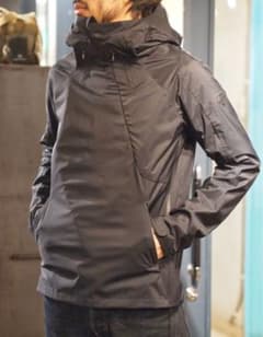 DESCENTE パラヘムダブルモーションプルオーバージャケット - メルカリ