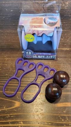 まめたん様専用【3点セット】足つぼ足指ストレッチ等のフットケア用品のサムネイル