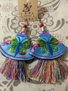 タイ直送！刺繍ピアス！【イヤリング変更可】のサムネイル