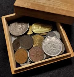 小判50銭銀貨雑銭古銭通宝など色々多種 桐箱おまけ 古銭穴銭雑 - メルカリ