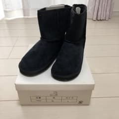 ムートンブーツのサムネイル