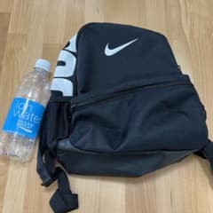 【断捨離★プロフ必読。様専用】キッズ　リュック　NIKE  新品のサムネイル