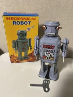 ロボット　手巻き　鉄製　懐旧玩具のサムネイル