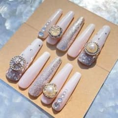 【お買得‼️】ネイルチップ　ギャルネイル　綺麗目　ロングコフィンのサムネイル