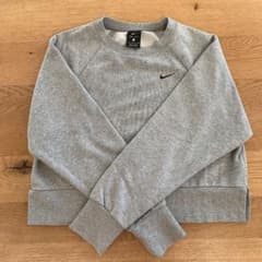 NIKEトレーナーのサムネイル