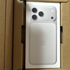 新品未開封/即日発送】iPhone17promax256GB シルバー - メルカリ