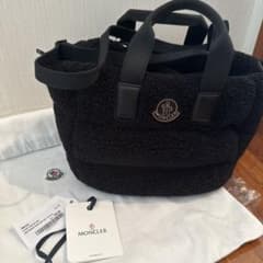 新品未使用 日本完売品 MONCLER ボアトートバッグ ブラック - メルカリ