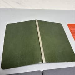 PLOTTER ミニ5穴 M5ブライドル グリーン 5015 レザーバインダーのサムネイル