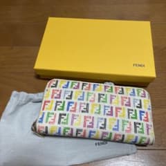 FENDI財布のサムネイル