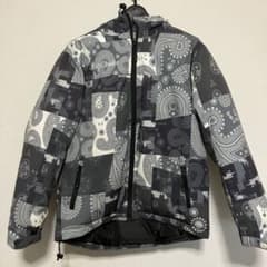連休価格❗️1000円引き　ルースイソンブラ 中綿ジャケット グレー系ペイズリー柄のサムネイル