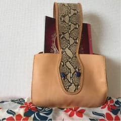 手作り革のバックのサムネイル