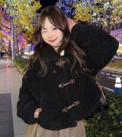 【最終値下】 amlycity りなてぃ ラメボアブルゾン ブラック 最終値下】 amlycity りなてぃ ラメボアブルゾン ブラック - メルカリ