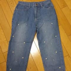 パールつき新品、未使用ジーンズ❤のサムネイル