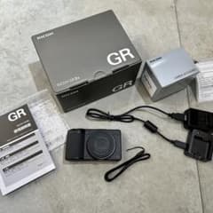 RICOH GR IIIx 本体 付属品一式(バッテリー1個オマケ) RICOH GR IIIx 本体 付属品一式(バッテリー1個オマケ) - メルカリ