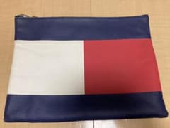 最終値下げです　TOMMY柄　クラッチバッグのサムネイル