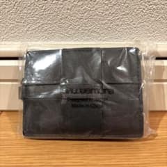 shu uemura 黒 カードホルダーのサムネイル