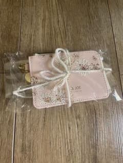 花柄ピンクキーケース ストラップ付き　新品のサムネイル