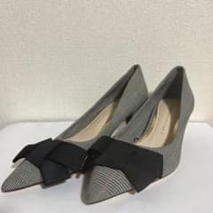グレー チェック柄 リボン付きパンプスのサムネイル