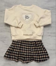 ZARA ハート刺繍 トレーナー チェック柄スカート セット　110のサムネイル