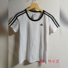 adidas　Tシャツのサムネイル