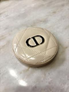 【美品】Dior フォーエヴァー クチュール ルミナイザー #03のサムネイル