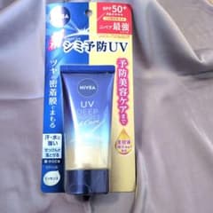 NIVEA UV DEEP PROTECT & CARE SPF50+のサムネイル