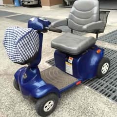 車椅子 クボタ  ラクータ   シニアカー中古 値下げのサムネイル