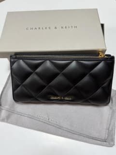 CHARLES & KEITH キルティングウォレットのサムネイル