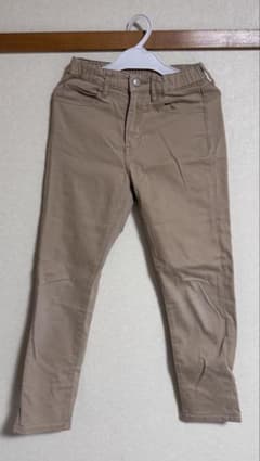 UNIQLO ユニクロ　チノパン　140cmのサムネイル