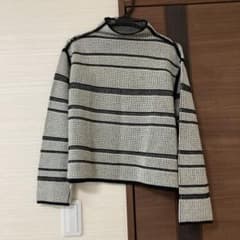 HIROKO KOSHINO ニット サイズ38のサムネイル