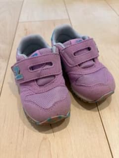 【New Balance キッズ スニーカーのサムネイル