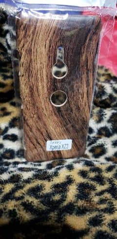 Xperia XZ3/SO-01L SOV39 木目調スマホケースのサムネイル