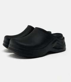ZARA ラバークロッグサンダルのサムネイル