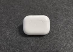【美品】値下げ交渉OK AirPods Pro 2 (第2世代) 充電ケースのみのサムネイル