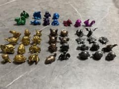 ポケモンメタルコレクション 31個まとめ売り。ミュウ リザードンなど。のサムネイル