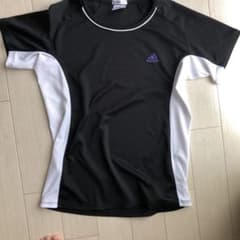 adidas アディダス Tシャツ　150センチのサムネイル