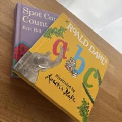Roald Dahl's ABC等　幼児向け絵本　2冊のサムネイル