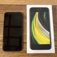 【新品同様】 iPhone SE 第2世代 (SE2) ブラック 64 GBのサムネイル