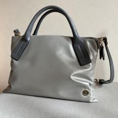 本日限定お値下げ☆【美品】レリアン スクエアフォルムハンドバック 