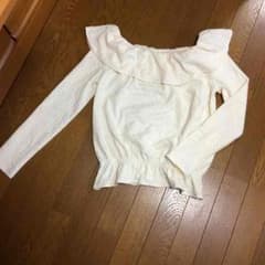 肩フリル トップスのサムネイル
