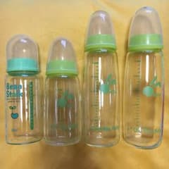 哺乳瓶 ４本セットのサムネイル